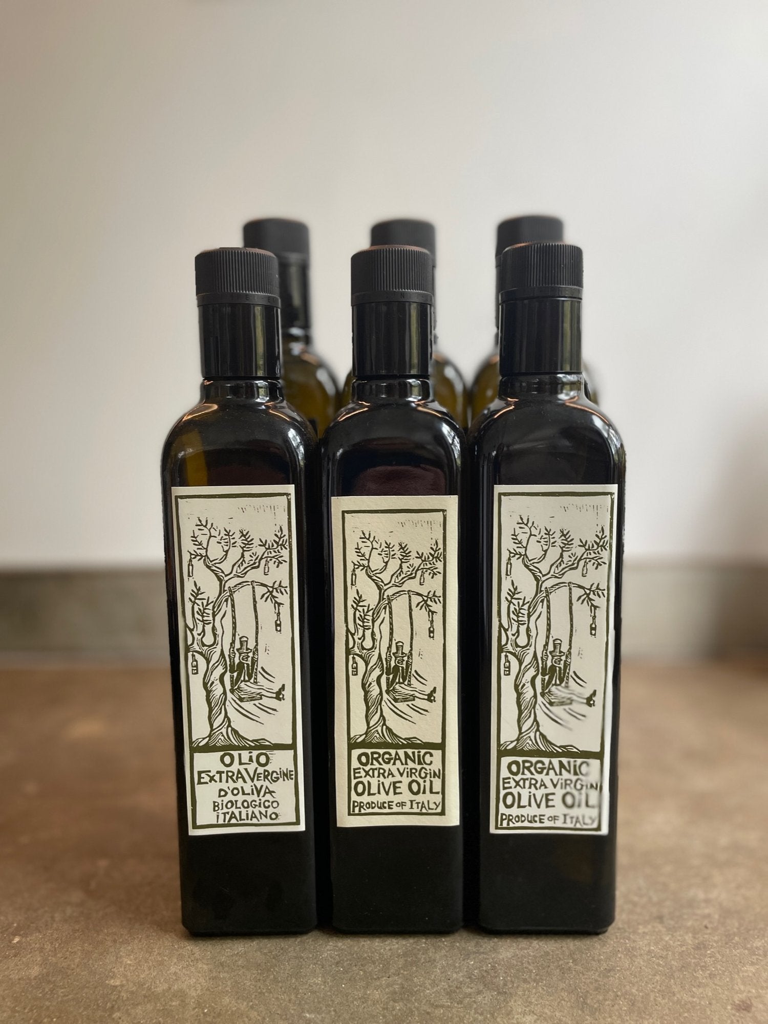 Organic Extra Virgin Olive Oil: Bottle